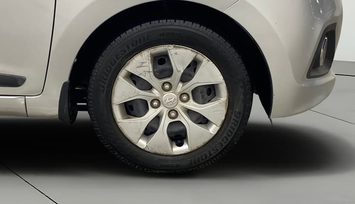 2016 Hyundai Xcent S AT 1.2, Petrol, Automatic, 52,964 km, Right Front Wheel