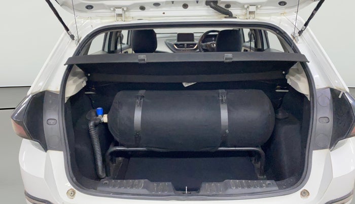2021 Tata ALTROZ XM PLUS PETROL, CNG, Manual, 28,926 km, Boot Open Zoomed View