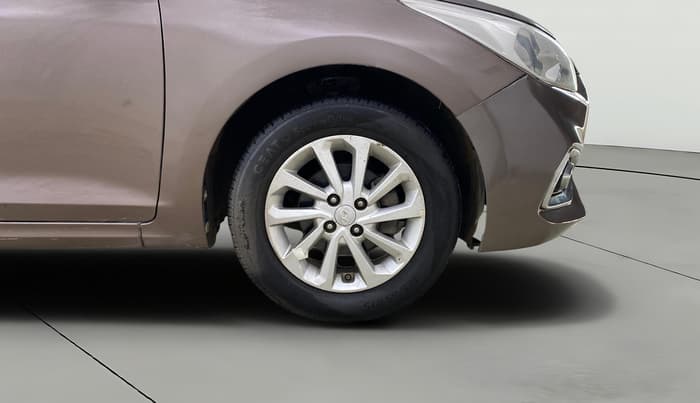 2018 Hyundai Verna 1.6 EX VTVT AT, Petrol, Automatic, 59,783 km, Right Front Wheel