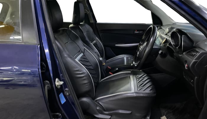 2023 Maruti Swift ZXI AMT, Petrol, Automatic, 34,721 km, Right Side Front Door Cabin