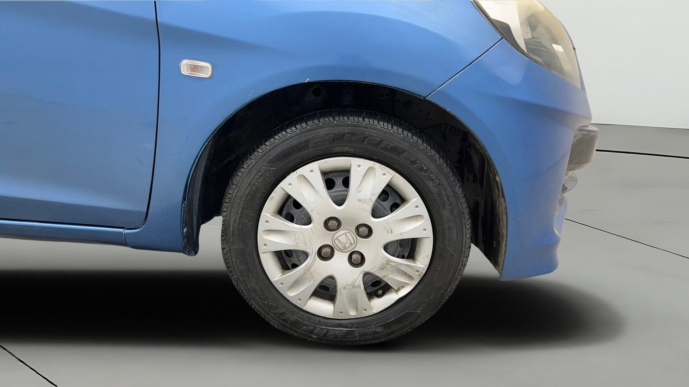 2014 Honda Brio S MT, Petrol, Manual, 83,405 km, Right Front Wheel