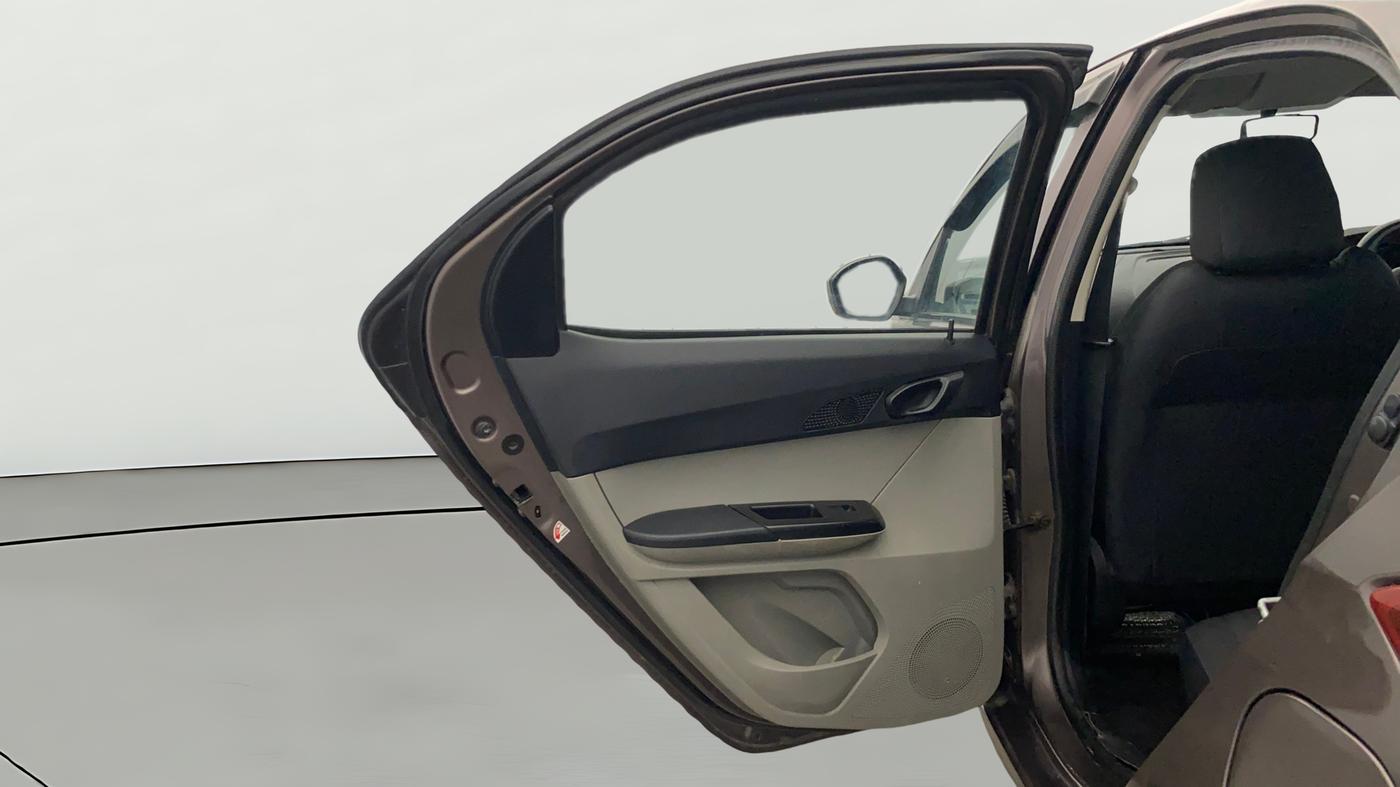 2019 Tata Tiago XZ DIESEL, Diesel, Manual, 1,16,238 km, LHS Rear Door