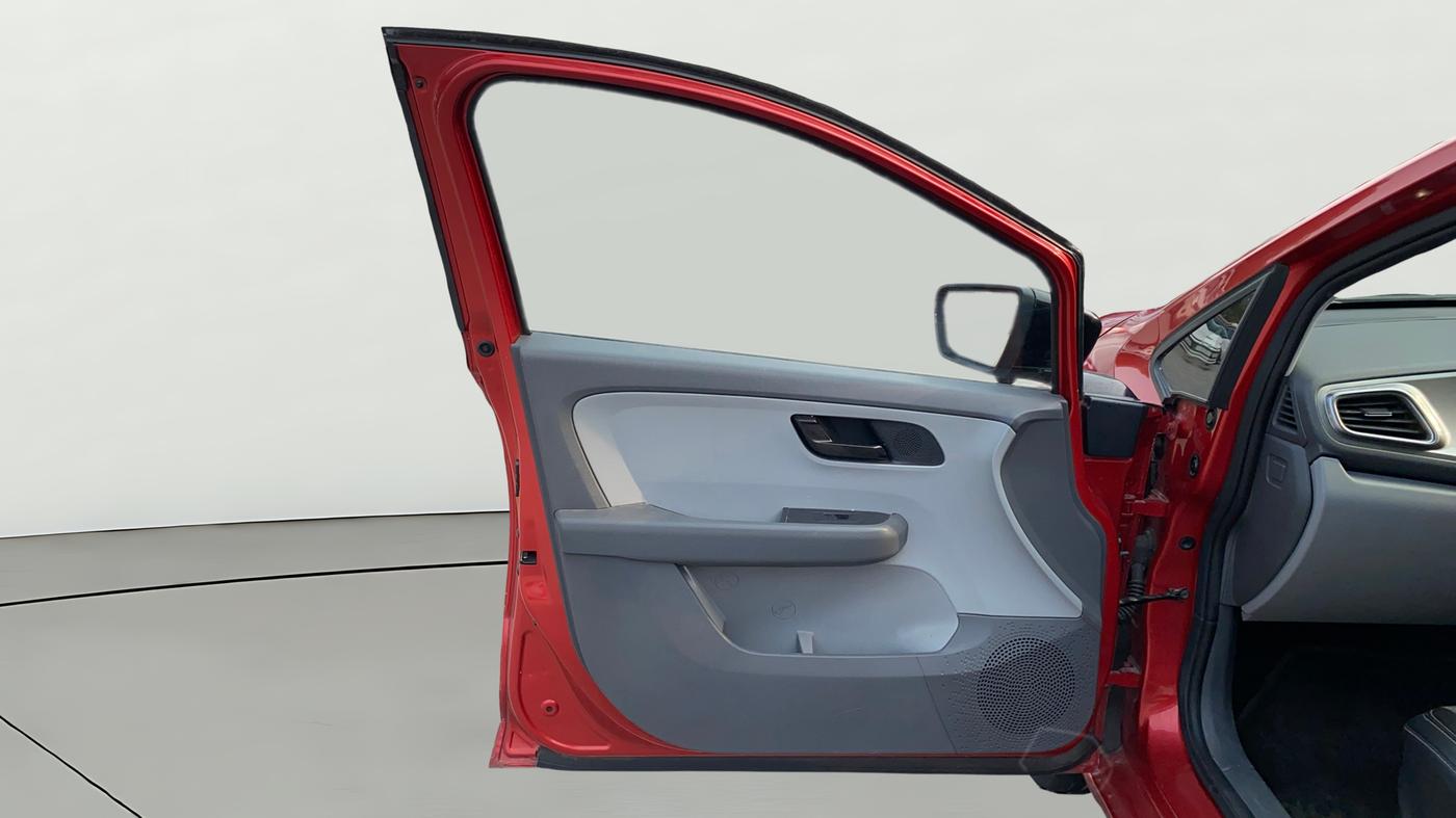 2020 Tata ALTROZ XT PETROL, Petrol, Manual, 82,279 km, LHS Front Door
