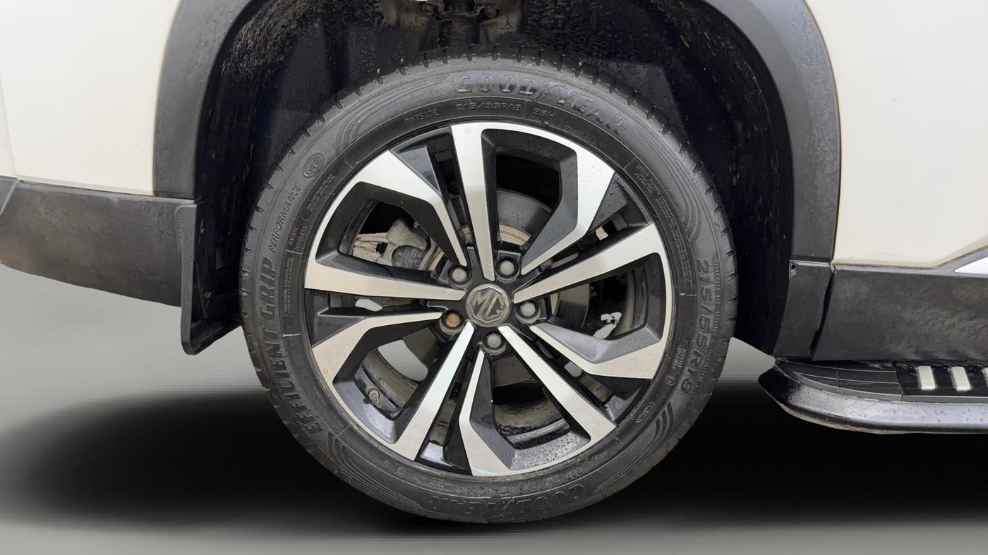 2023 MG HECTOR PLUS SHARP PRO 1.5 PETROL TURBO CVT 7 STR, Petrol, Automatic, 41,683 km, Right Rear Wheel