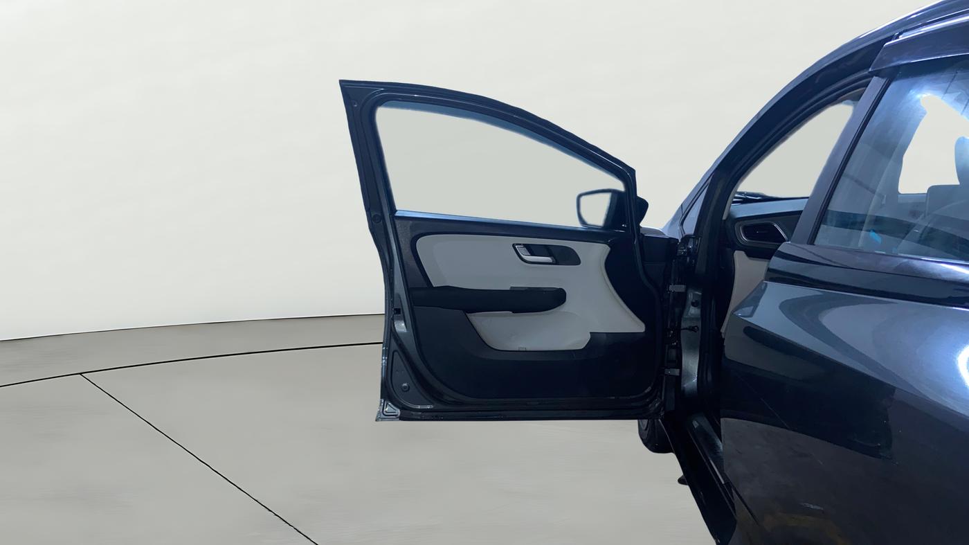 2025 Tata ALTROZ XZ PLUS PETROL, Petrol, Manual, 9,170 km, LHS Front Door