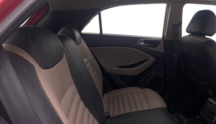 2015 Hyundai Elite i20 SPORTZ 1.4 (O) CRDI, Diesel, Manual, 71,812 km, Right Side Rear Door Cabin