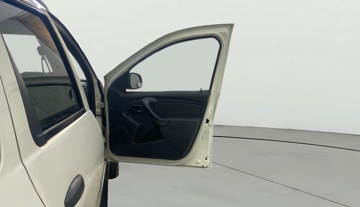 2014 Renault Duster 85 PS RXE DIESEL, Diesel, Manual, 97,110 km, RHS Front Door