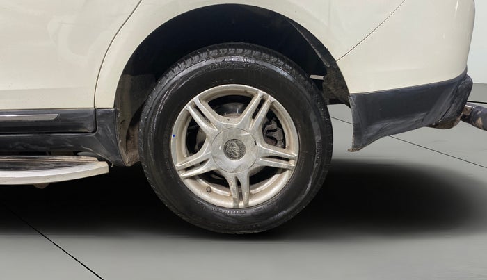 2018 Mahindra MARAZZO M6 8 STR, Diesel, Manual, 1,14,645 km, Left Rear Wheel