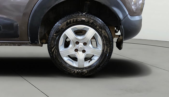 2022 Renault TRIBER RXT AMT, Petrol, Automatic, 44,102 km, Left Rear Wheel