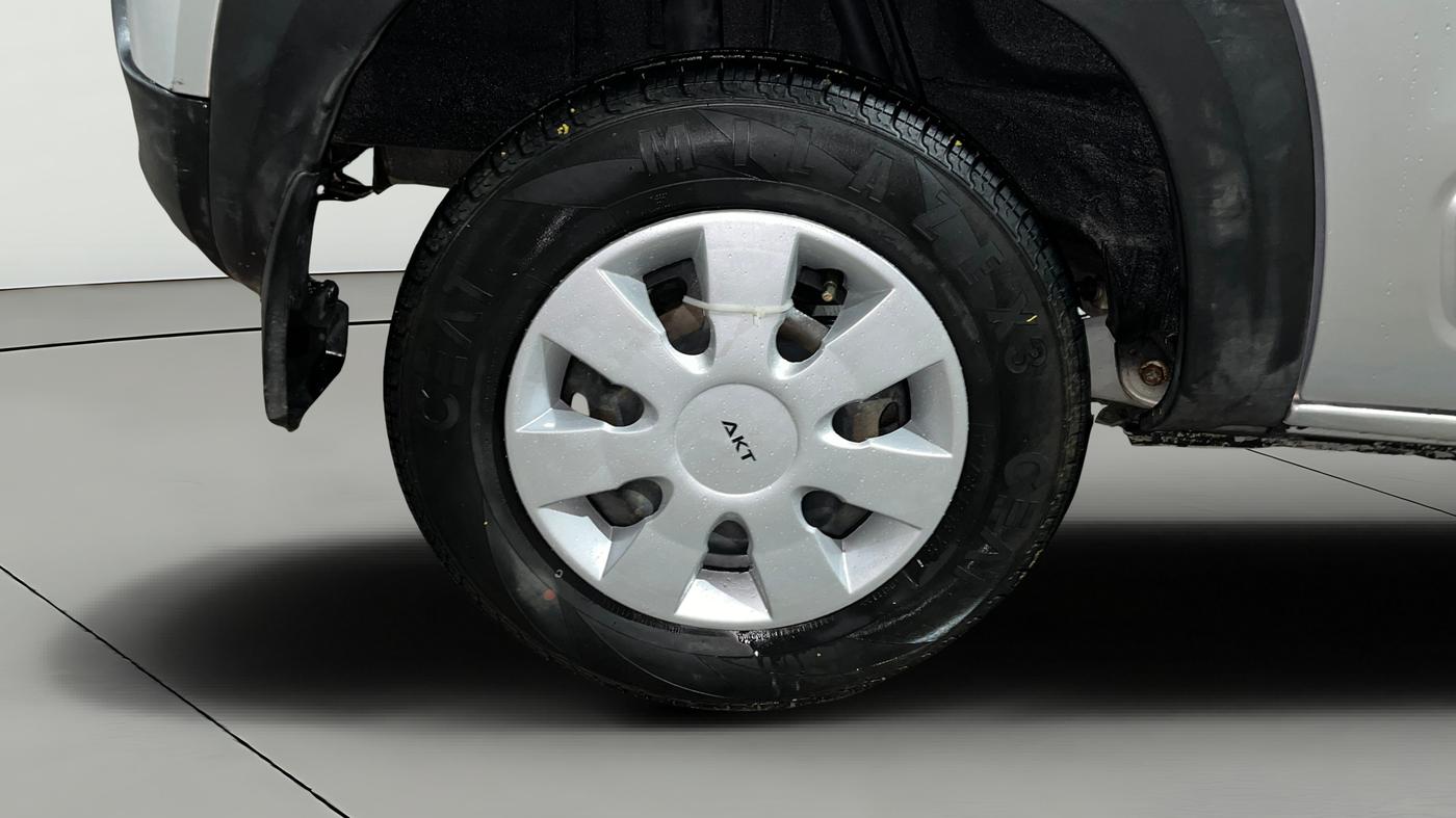2018 Renault Kwid RXL, Petrol, Manual, 78,558 km, Right Rear Wheel