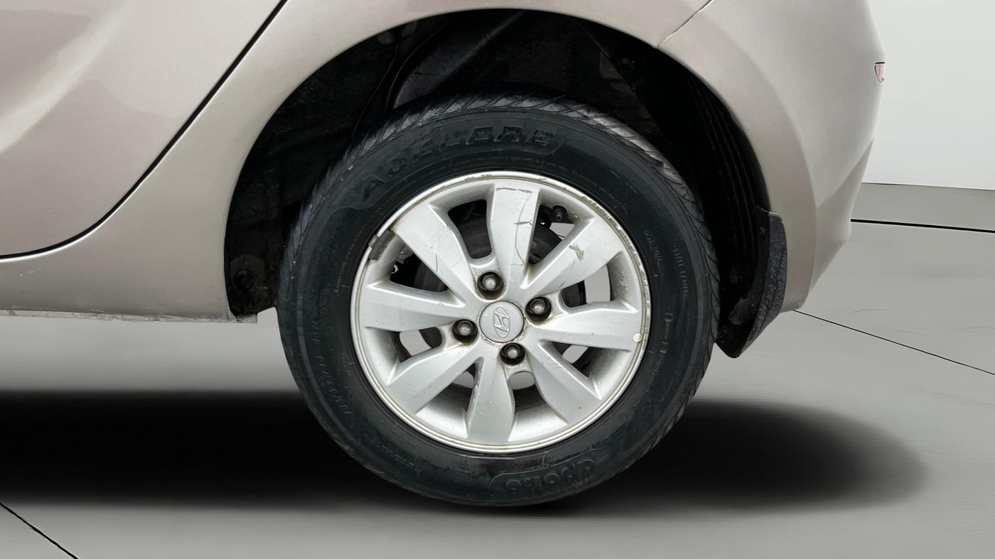 2014 Hyundai i20 SPORTZ 1.2, Petrol, Manual, 69,911 km, Left Rear Wheel