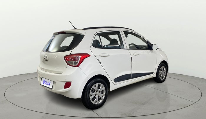 2016 Hyundai Grand i10 SPORTZ 1.2 KAPPA VTVT, CNG, Manual, 83,573 km, Right Back Diagonal
