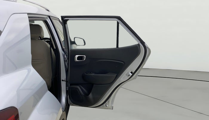 2021 Hyundai VENUE S 1.2, Petrol, Manual, 28,406 km, RHS Rear Door