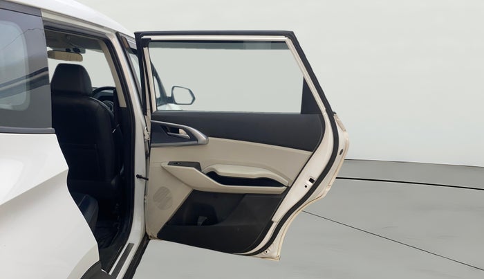 2022 KIA CARENS PREMIUM 1.4 PETROL 7 STR, Petrol, Manual, 39,112 km, RHS Rear Door