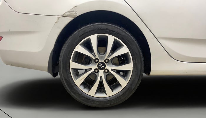 2013 Hyundai Verna FLUIDIC 1.6 VTVT SX OPT AT, Petrol, Automatic, 87,219 km, Right Rear Wheel