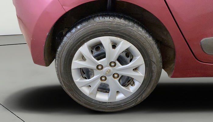 2016 Hyundai Grand i10 SPORTZ 1.2 KAPPA VTVT, Petrol, Manual, 43,513 km, Right Rear Wheel