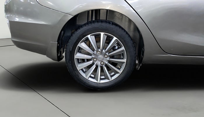 2018 Maruti Ciaz ALPHA 1.5 SHVS PETROL, Petrol, Manual, 82,378 km, Right Rear Wheel