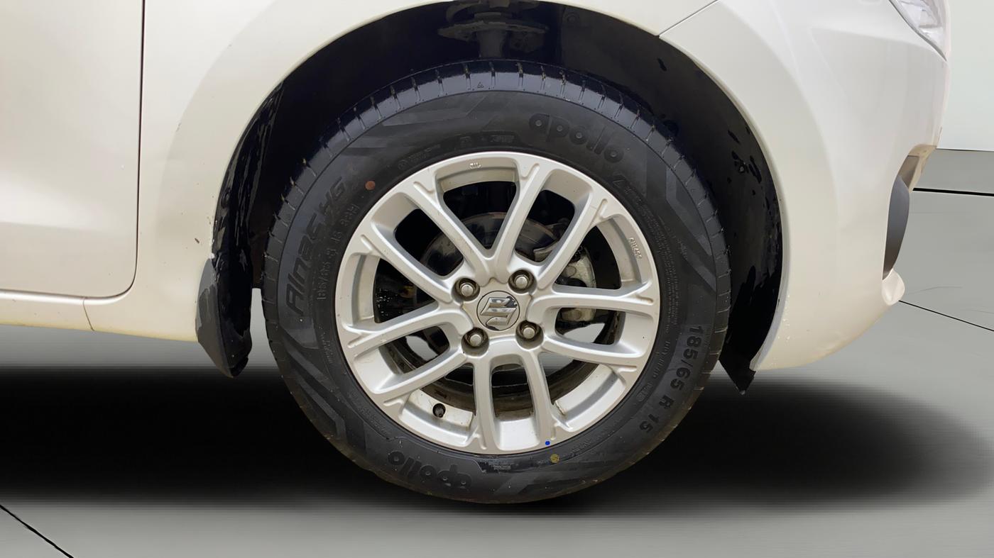 2018 Maruti Swift ZDI, Diesel, Manual, 81,478 km, Right Front Wheel