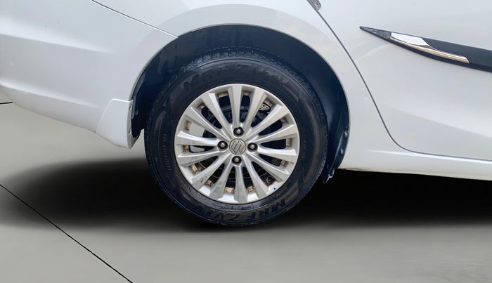 2018 Maruti Ciaz DELTA 1.4 MT PETROL, Petrol, Manual, 1,04,006 km, Right Rear Wheel