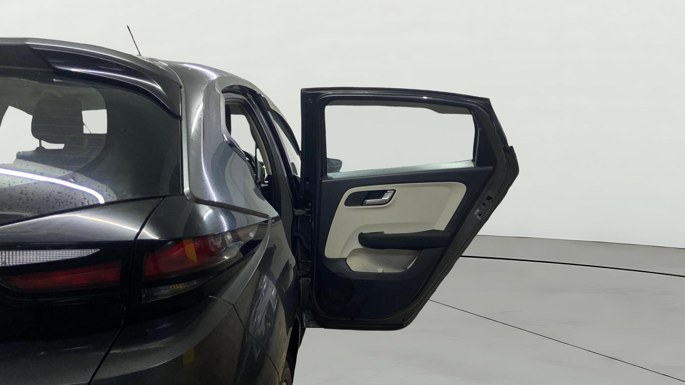 2022 Tata ALTROZ XZ PETROL, Petrol, Manual, 75,069 km, RHS Rear Door