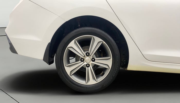 2019 Hyundai Verna 1.6 VTVT SX, Petrol, Manual, 93,601 km, Right Rear Wheel