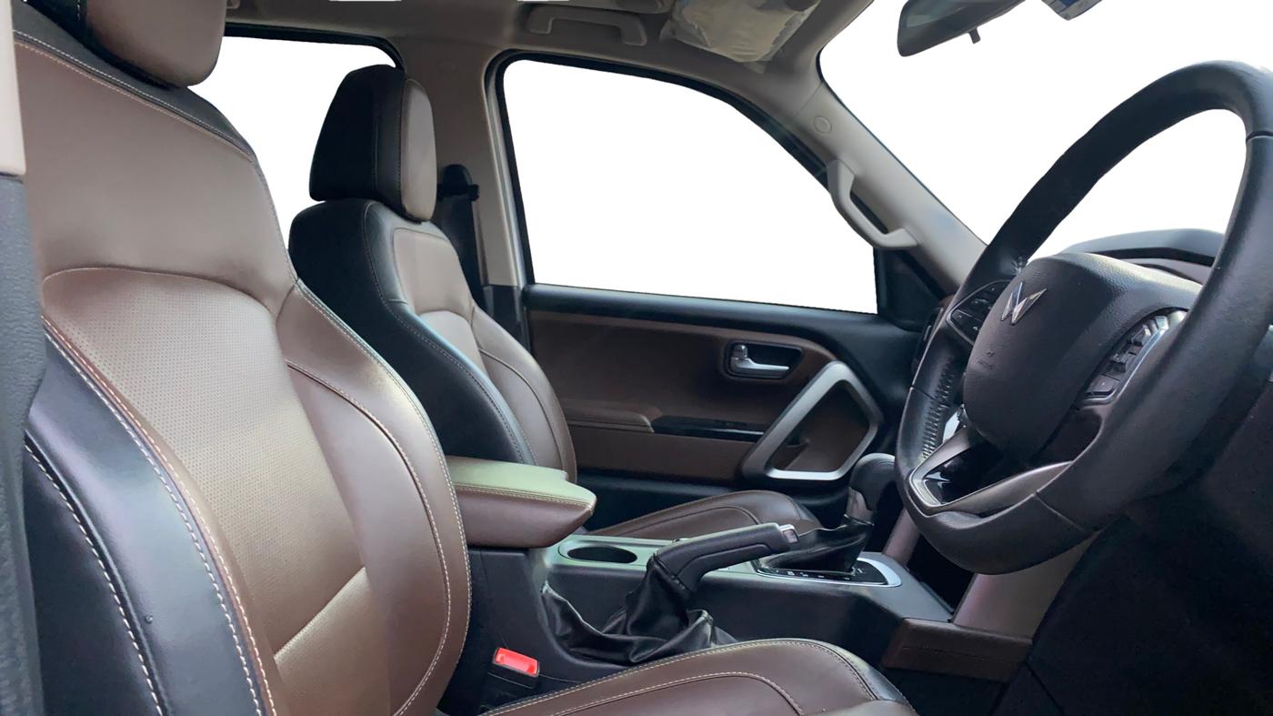 2022 Mahindra SCORPIO-N Z8 L DIESEL AT 4WD 7 STR, Diesel, Automatic, 19,987 km, Right Side Front Door Cabin