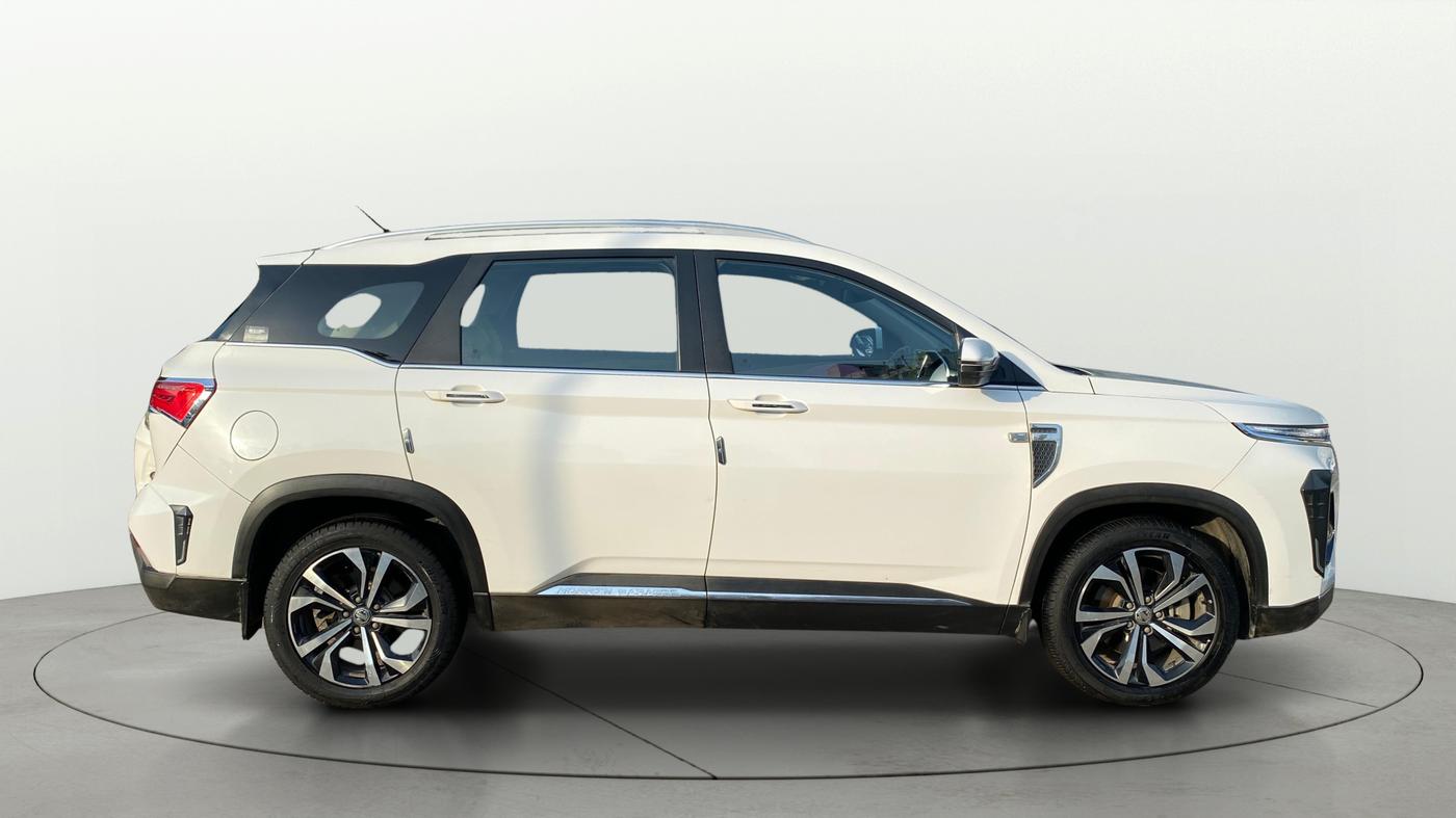 2023 MG HECTOR SHARP PRO 1.5 PETROL TURBO CVT PETROL, Petrol, Automatic, 54,666 km, Right Side View