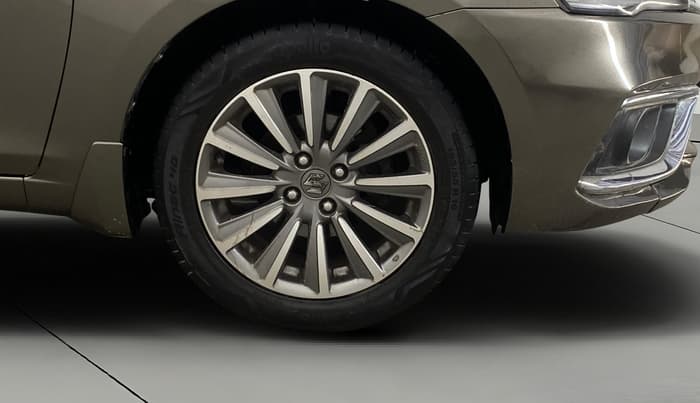 2018 Maruti Ciaz ALPHA  AT 1.5 SHVS PETROL, Petrol, Automatic, 35,118 km, Right Front Wheel
