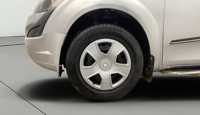 2016 Mahindra XUV500 W4 1.99, Diesel, Manual, 61,726 km, Left Front Wheel