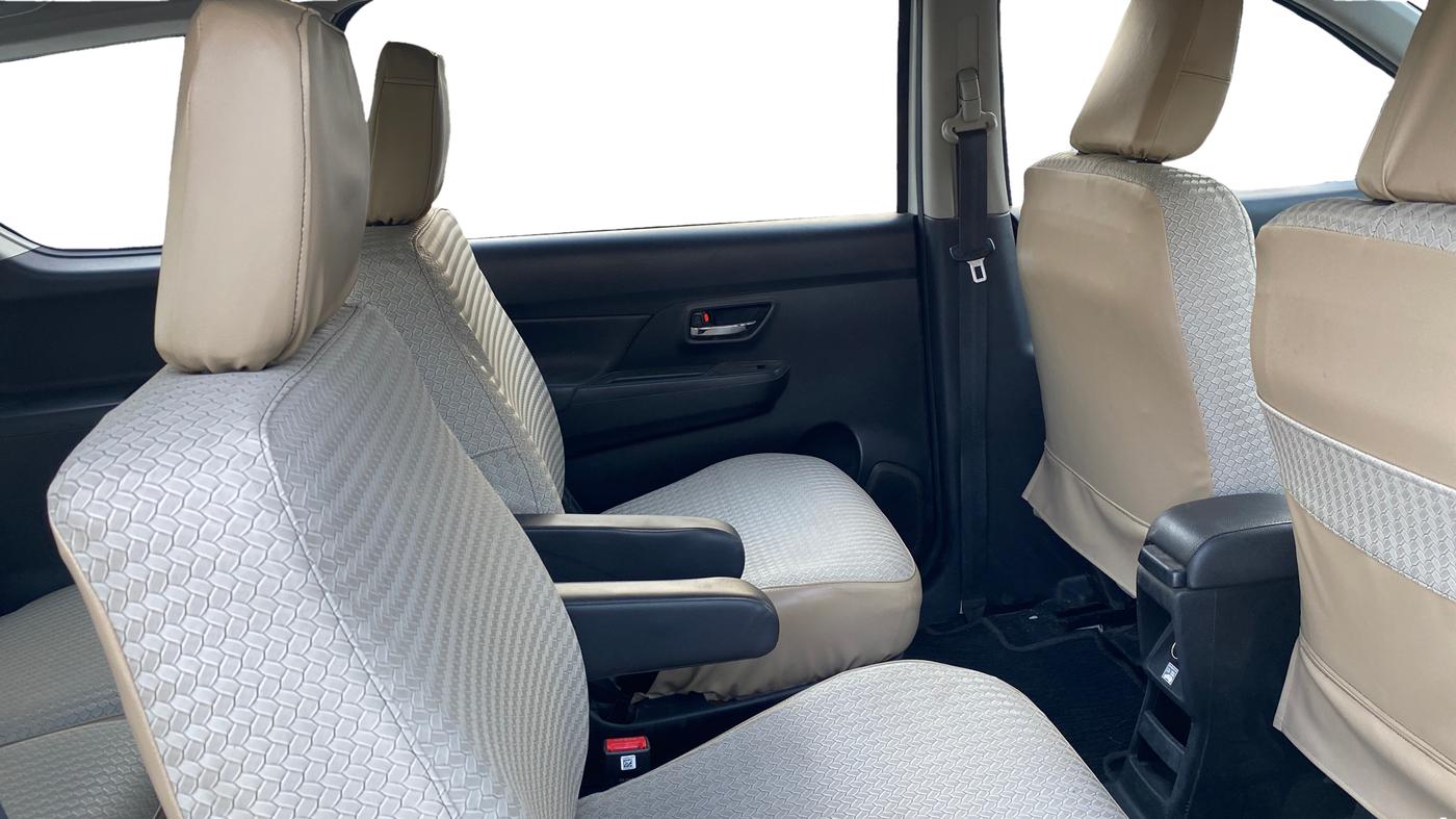 2022 Maruti XL6 ZETA AT, Petrol, Automatic, 55,305 km, Right Side Rear Door Cabin