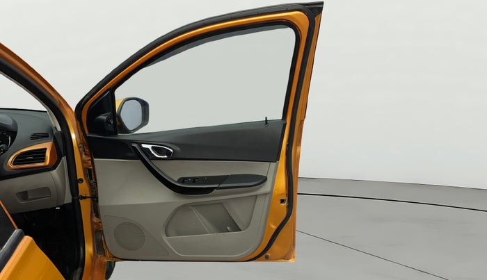 2018 Tata Tiago XZA PETROL, Petrol, Automatic, 39,282 km, RHS Front Door