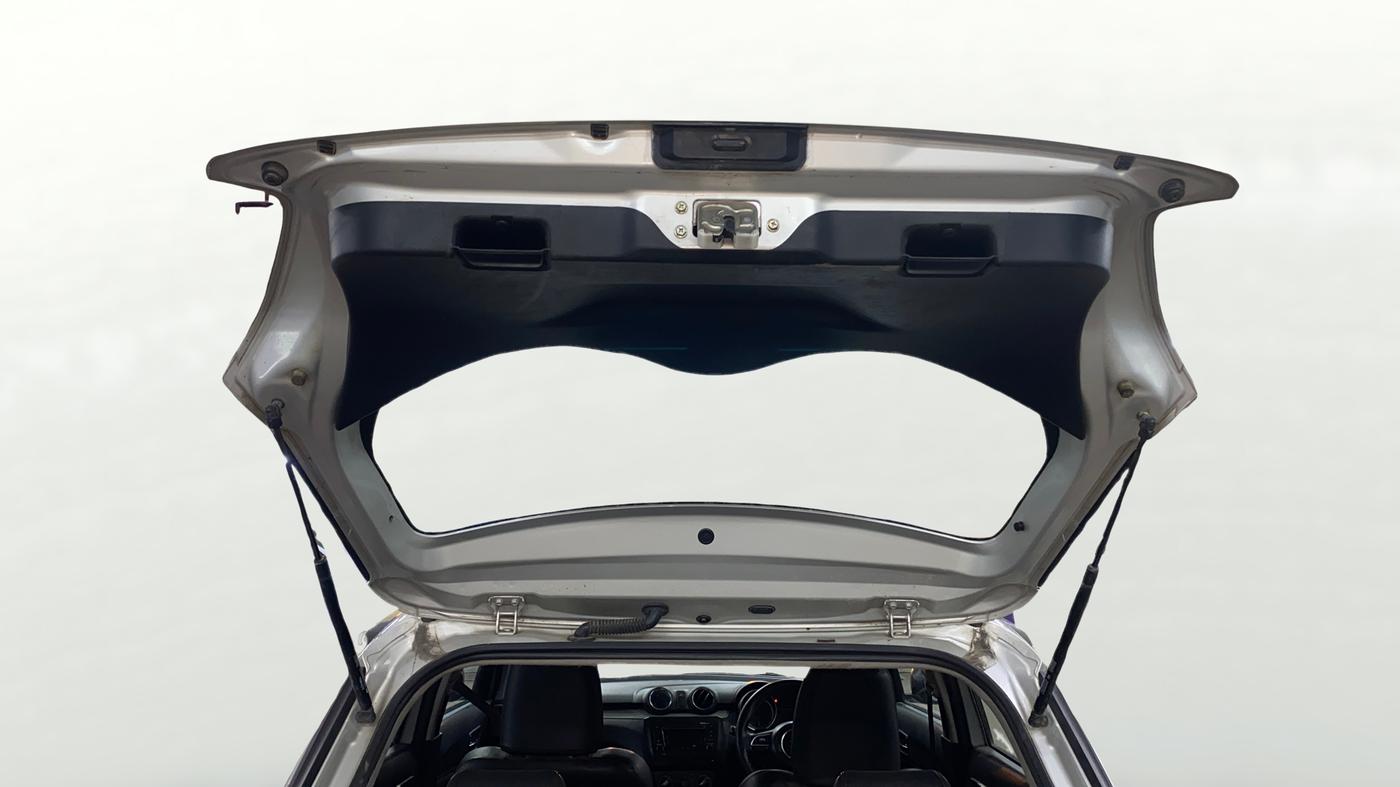 2020 Maruti Swift VXI, Petrol, Manual, 49,893 km, Boot Door Open