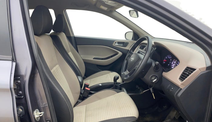 2019 Hyundai Elite i20 SPORTZ PLUS 1.2, Petrol, Manual, 27,083 km, Right Side Front Door Cabin