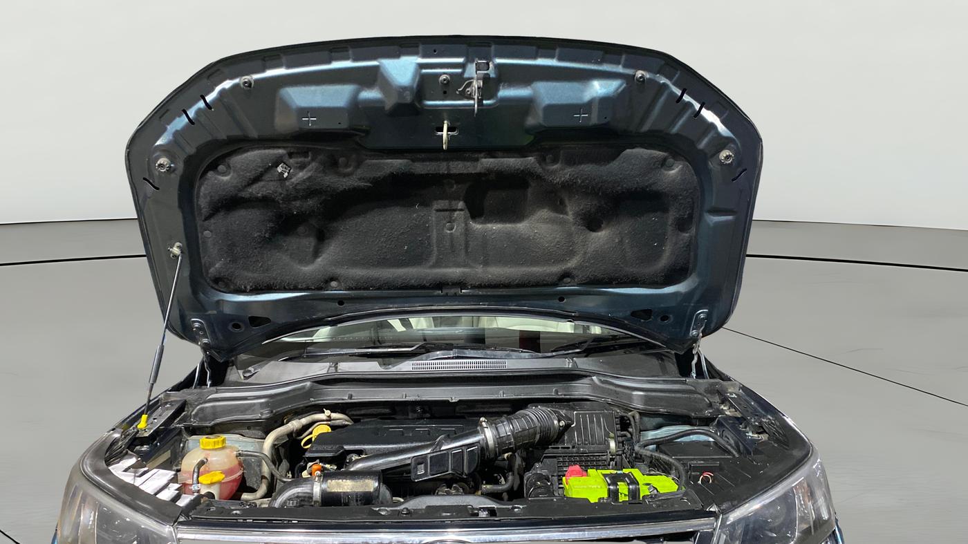 2021 Mahindra XUV300 W8 (O) 1.2 PETROL, Petrol, Manual, 93,933 km, Open Bonet
