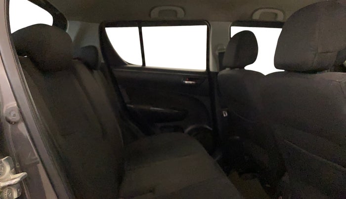 2015 Maruti Swift VXI, CNG, Manual, 75,871 km, Right Side Rear Door Cabin