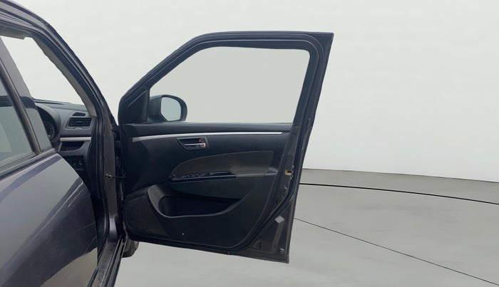 2016 Maruti Swift VXI, Petrol, Manual, 94,102 km, RHS Front Door