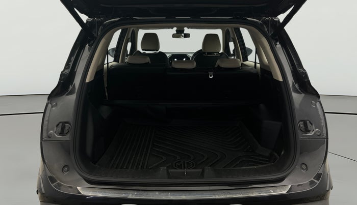 2021 MG HECTOR SHARP HYBRID 1.5 PETROL, Petrol, Manual, 1,08,821 km, Boot Open Zoomed View