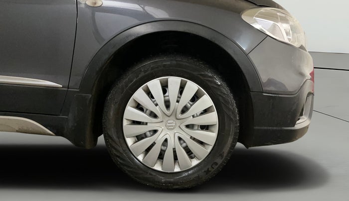 2022 Maruti S Cross SIGMA 1.5, Petrol, Manual, 69,882 km, Right Front Wheel