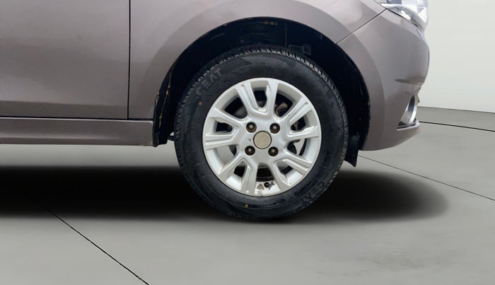 2017 Tata Tiago XZ PETROL, Petrol, Manual, 49,870 km, Right Front Wheel