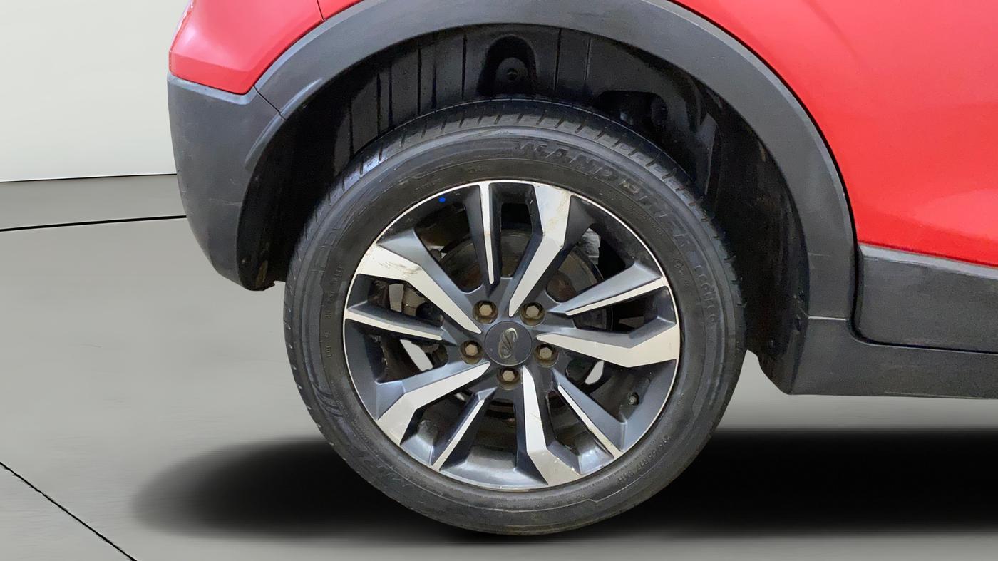 2019 Mahindra XUV300 W8 (O) 1.2 PETROL, Petrol, Manual, 64,376 km, Right Rear Wheel