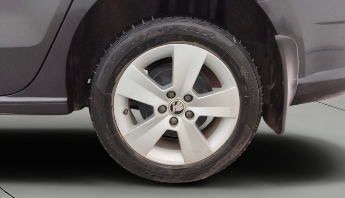 2021 Skoda Rapid 1.0 AMBITION TSI MT, Petrol, Manual, 21,907 km, Left Rear Wheel