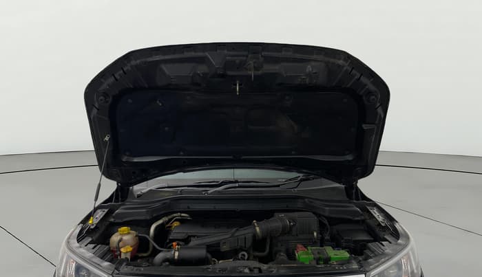 2019 Mahindra XUV300 W8 (O) 1.2 PETROL, Petrol, Manual, 82,849 km, Open Bonet