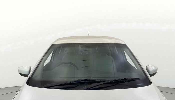 2014 Volkswagen Vento HIGHLINE PETROL AT, Petrol, Automatic, 42,796 km, Front Windshield