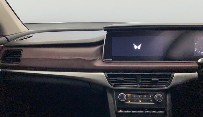 2023 Mahindra XUV700 AX 5 D MT 7 STR, Diesel, Manual, 52,057 km, Air Conditioner