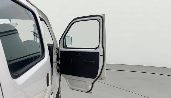 2018 Maruti Eeco 5 STR WITH A/C+HTR, CNG, Manual, 36,171 km, RHS Front Door