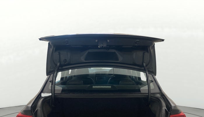 2018 Volkswagen Ameo COMFORTLINE 1.0L, Petrol, Manual, 52,897 km, Boot Door Open