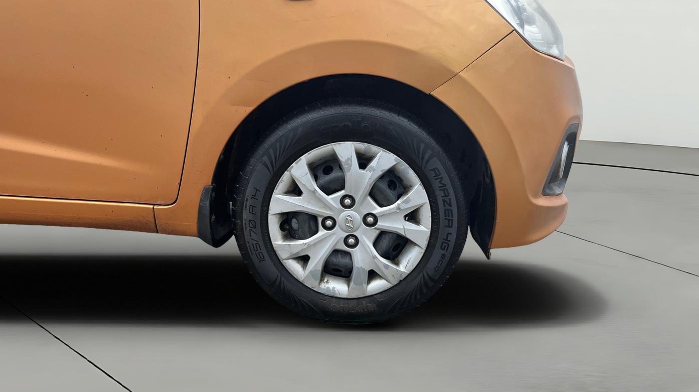 2016 Hyundai Grand i10 MAGNA 1.2 KAPPA VTVT, Petrol, Manual, 29,647 km, Right Front Wheel