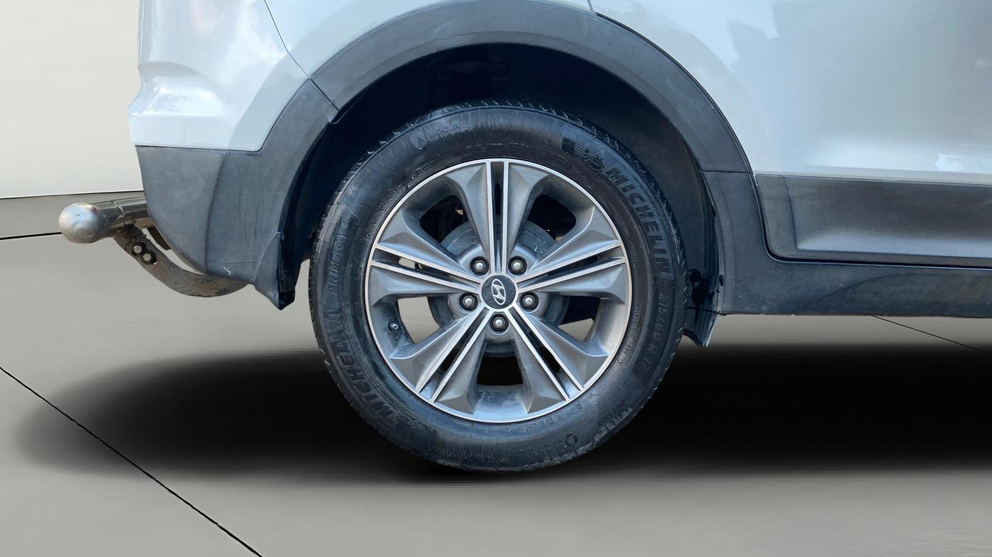 2016 Hyundai Creta SX PLUS  ANNIVERSARY EDITION 1.6 PETROL, Petrol, Manual, 1,02,544 km, Right Rear Wheel