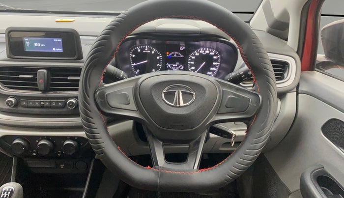 2021 Tata ALTROZ XE PETROL, Petrol, Manual, 55,663 km, Steering Wheel Close Up