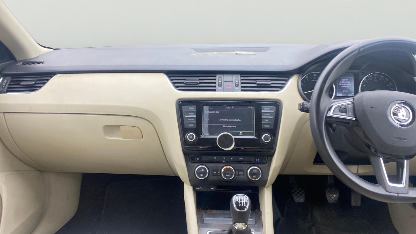 2016 Skoda Octavia AMBITION 1.4 TSI, Petrol, Manual, 63,999 km, Air Conditioner
